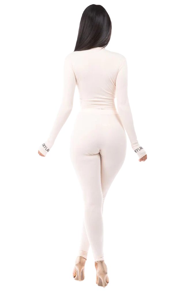 two piece set by Claude